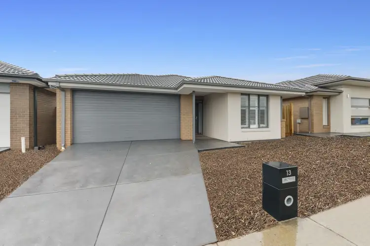 13 Steamboat Avenue, Winter Valley VIC 3358