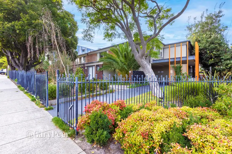 8/15 Hawthorn Road, Caulfield North VIC 3161