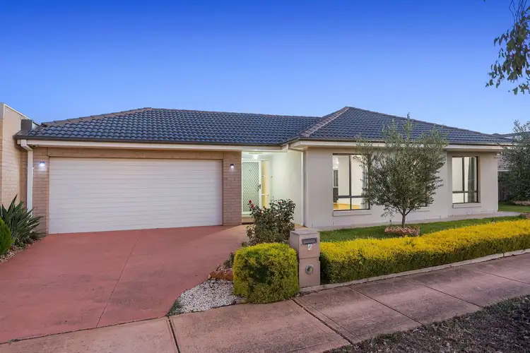 4 Foreshore Court, Sanctuary Lakes VIC 3030