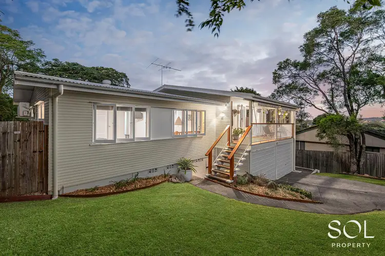 70 Yanderra Avenue, Arana Hills QLD 4054