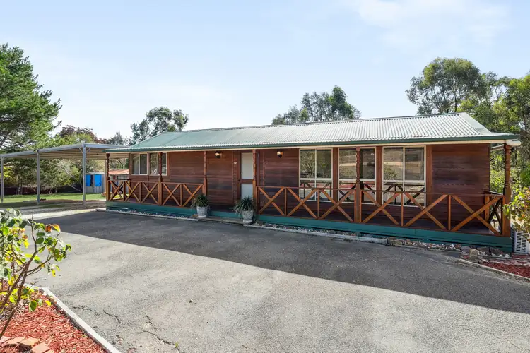 19 Parker Street, Guildford VIC 3451