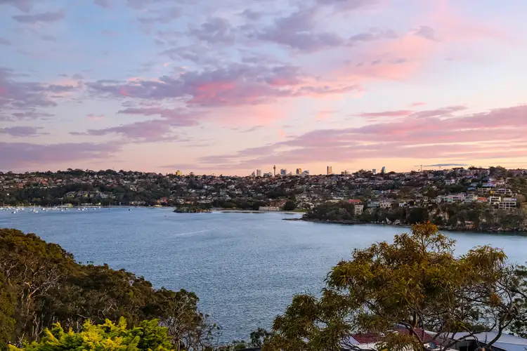 10 Ogilvy Road, Clontarf NSW 2093