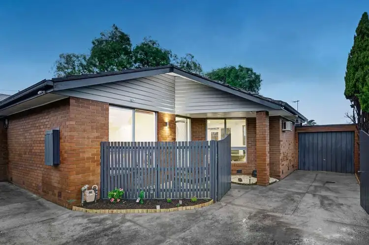 2/9 Tranmere Avenue, Carnegie VIC 3163