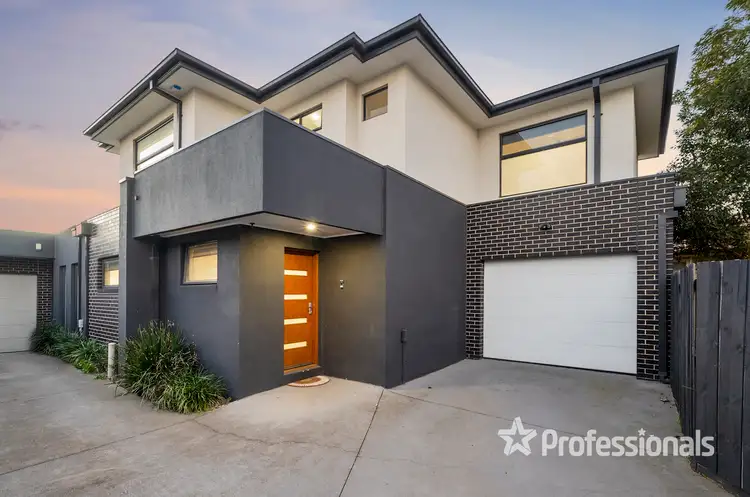 2/21 Mahon Avenue, Altona North VIC 3025