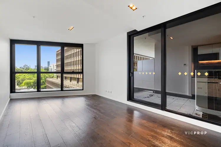 TWO BED/20 Queens Road, Melbourne VIC 3004