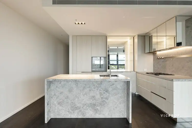 717/20 Queens Road, Melbourne VIC 3004