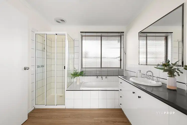 Sixth view of Homely unit listing, 1/4 Chenies Street, Reservoir VIC 3073