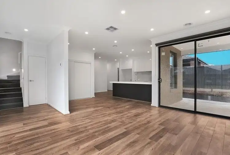 Second view of Homely house listing, 3 Runcorn Crescent, Strathtulloh VIC 3338