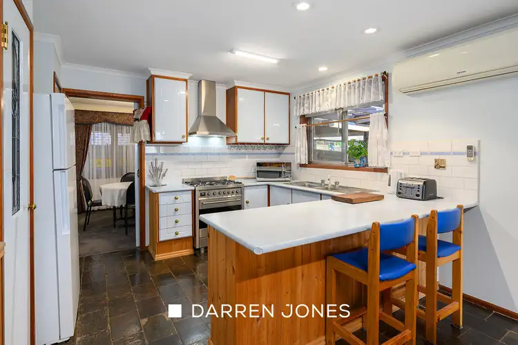 Fifth view of Homely house listing, 7 Jarrah Court, Greensborough VIC 3088