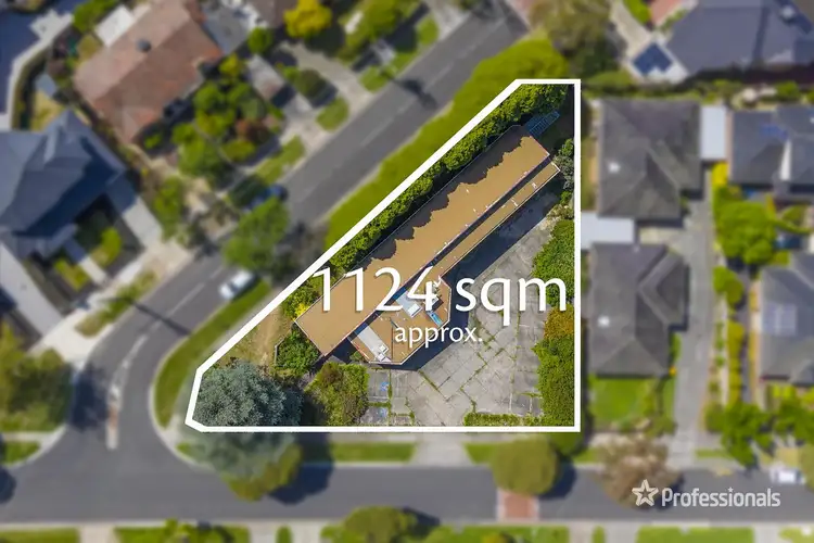 1 Fairhills Parade, Glen Waverley VIC 3150