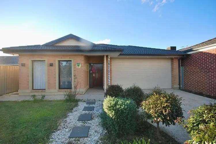 Main view of Homely house listing, 3 Spencer Circuit, Cranbourne East VIC 3977