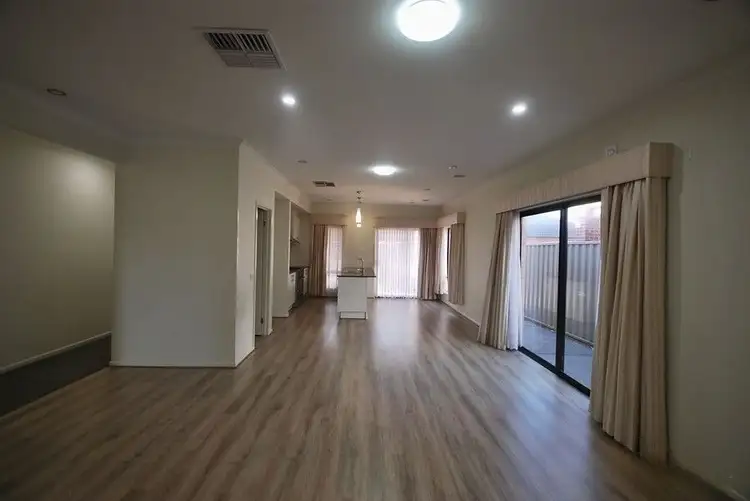 Fourth view of Homely house listing, 3 Spencer Circuit, Cranbourne East VIC 3977