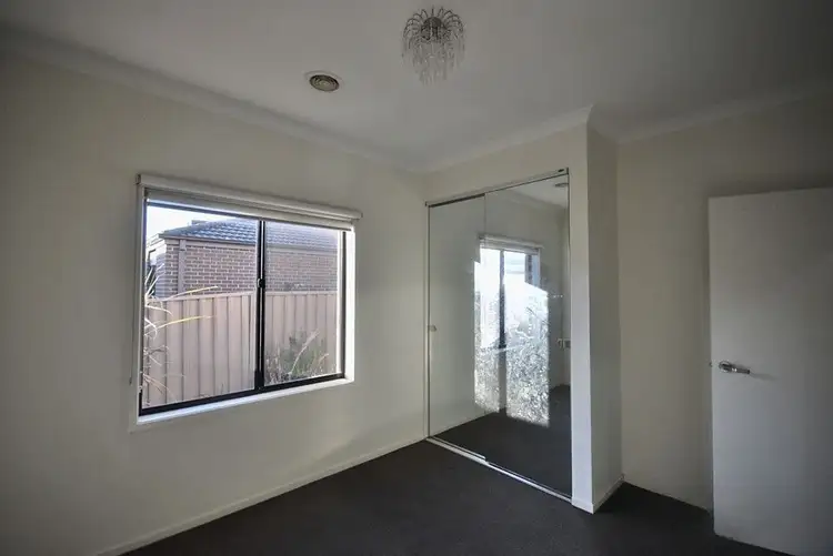 Fifth view of Homely house listing, 3 Spencer Circuit, Cranbourne East VIC 3977