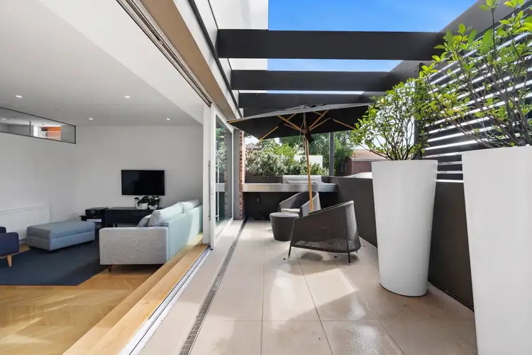 2/82 Vale Street, East Melbourne VIC 3002