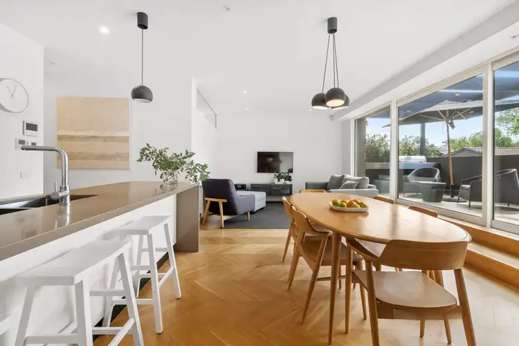 2/82 Vale Street, East Melbourne VIC 3002