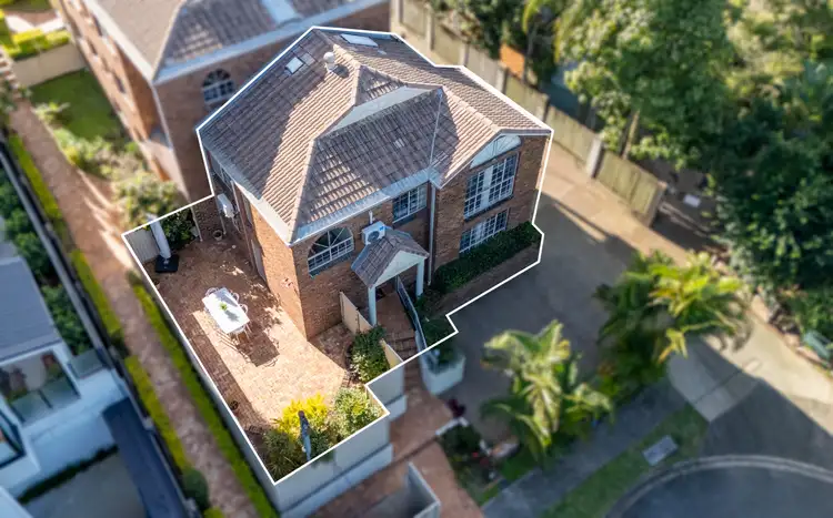 6 Shirley Street