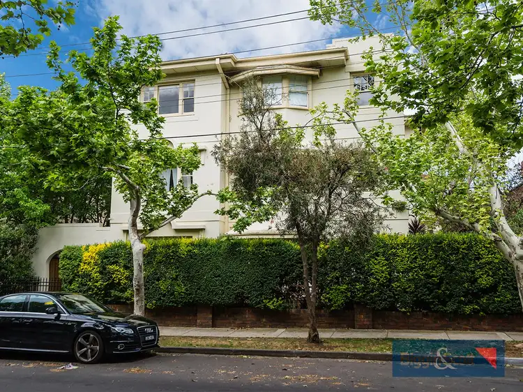 12/5 Robe Street, St Kilda VIC 3182
