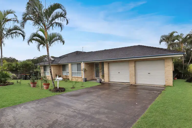 2 Beachside Court, Sapphire Beach NSW 2450