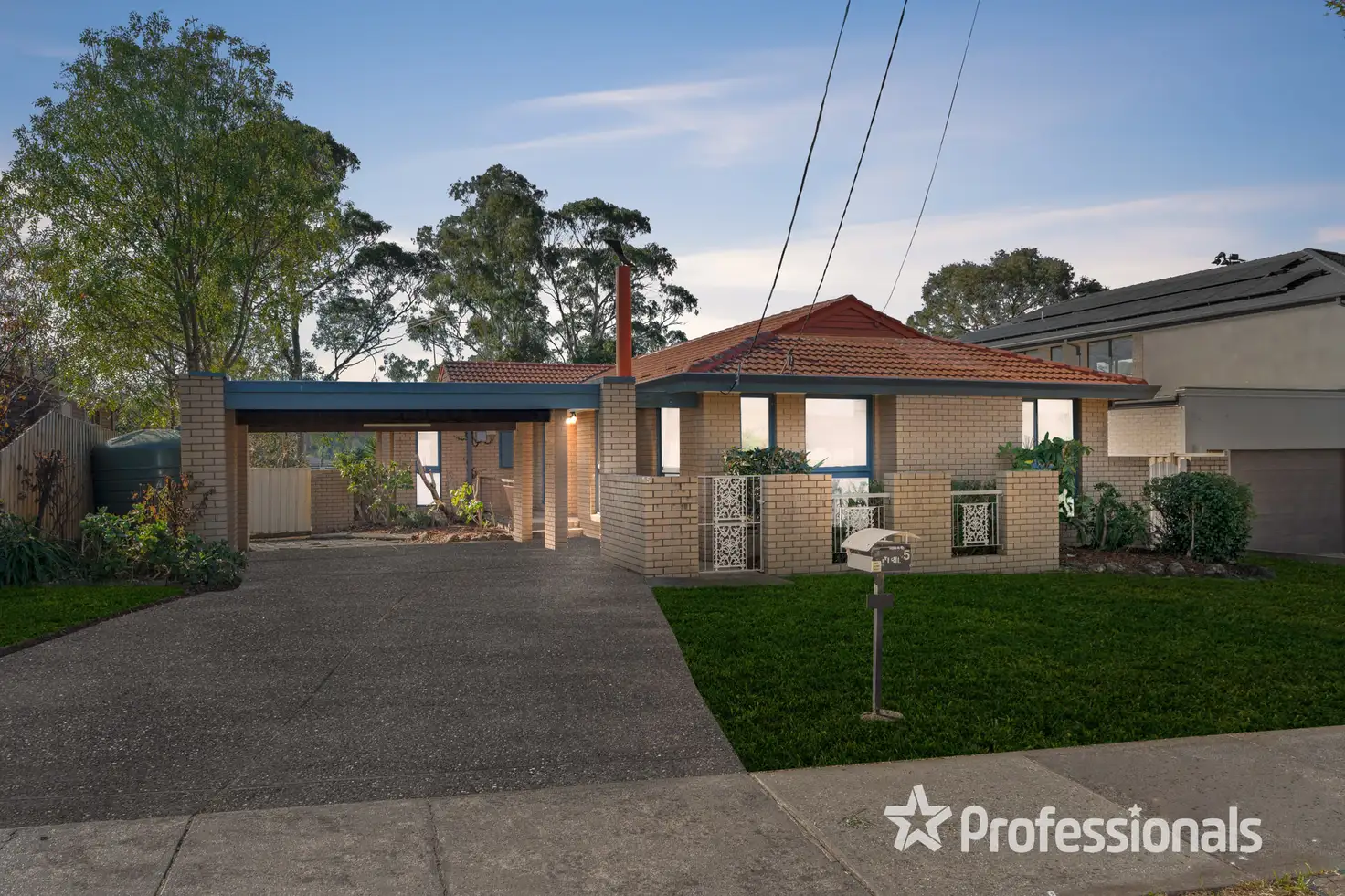 Main view of Homely house listing, 5 Barossa Avenue, Vermont South VIC 3133