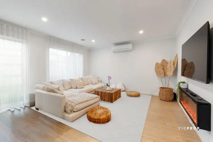 Sixth view of Homely house listing, 64 Karawarra Circuit, Cranbourne North VIC 3977