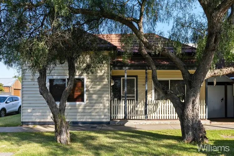 33 Davies Street, Newport VIC 3015