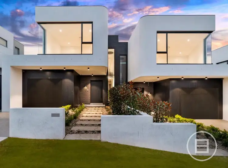 Second view of Homely house listing, 8 Roslyn Street, Strathmore VIC 3041