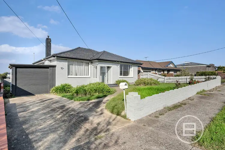 Fourth view of Homely house listing, 8 Roslyn Street, Strathmore VIC 3041