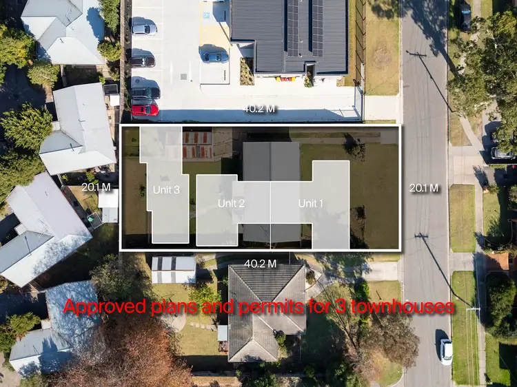 4 Oshannessy Street, Pakenham VIC 3810