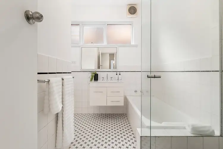 Sixth view of Homely apartment listing, 2/27 Lewisham Road, Windsor VIC 3181