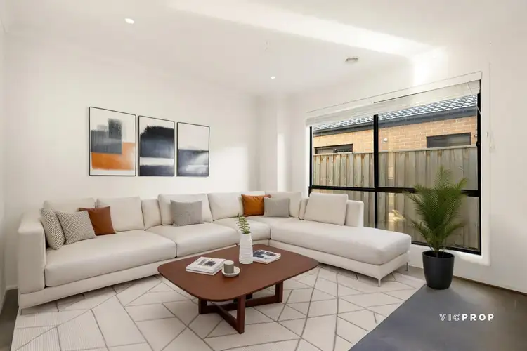 Fourth view of Homely house listing, 8 Singleton Way, Point Cook VIC 3030