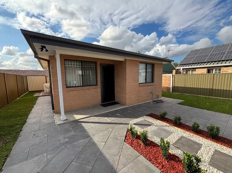1/4 Pringle Avenue, Bankstown NSW 2200