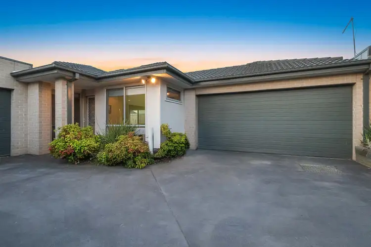 4/35 Van Ness Avenue, Mornington VIC 3931