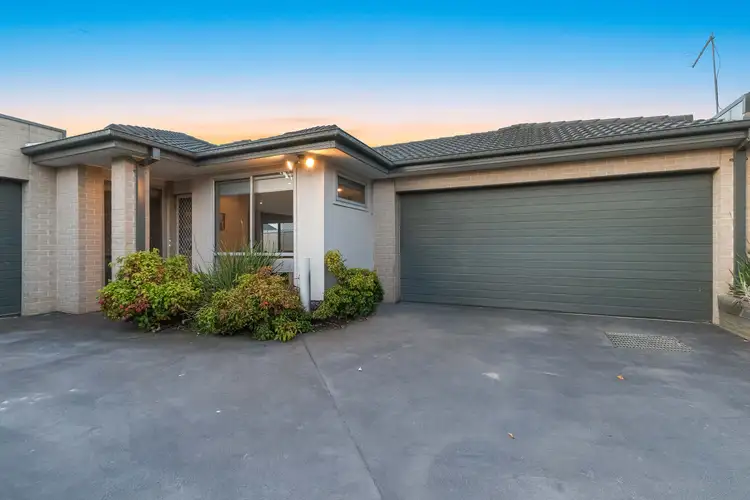 4/35 Van Ness Avenue, Mornington VIC 3931