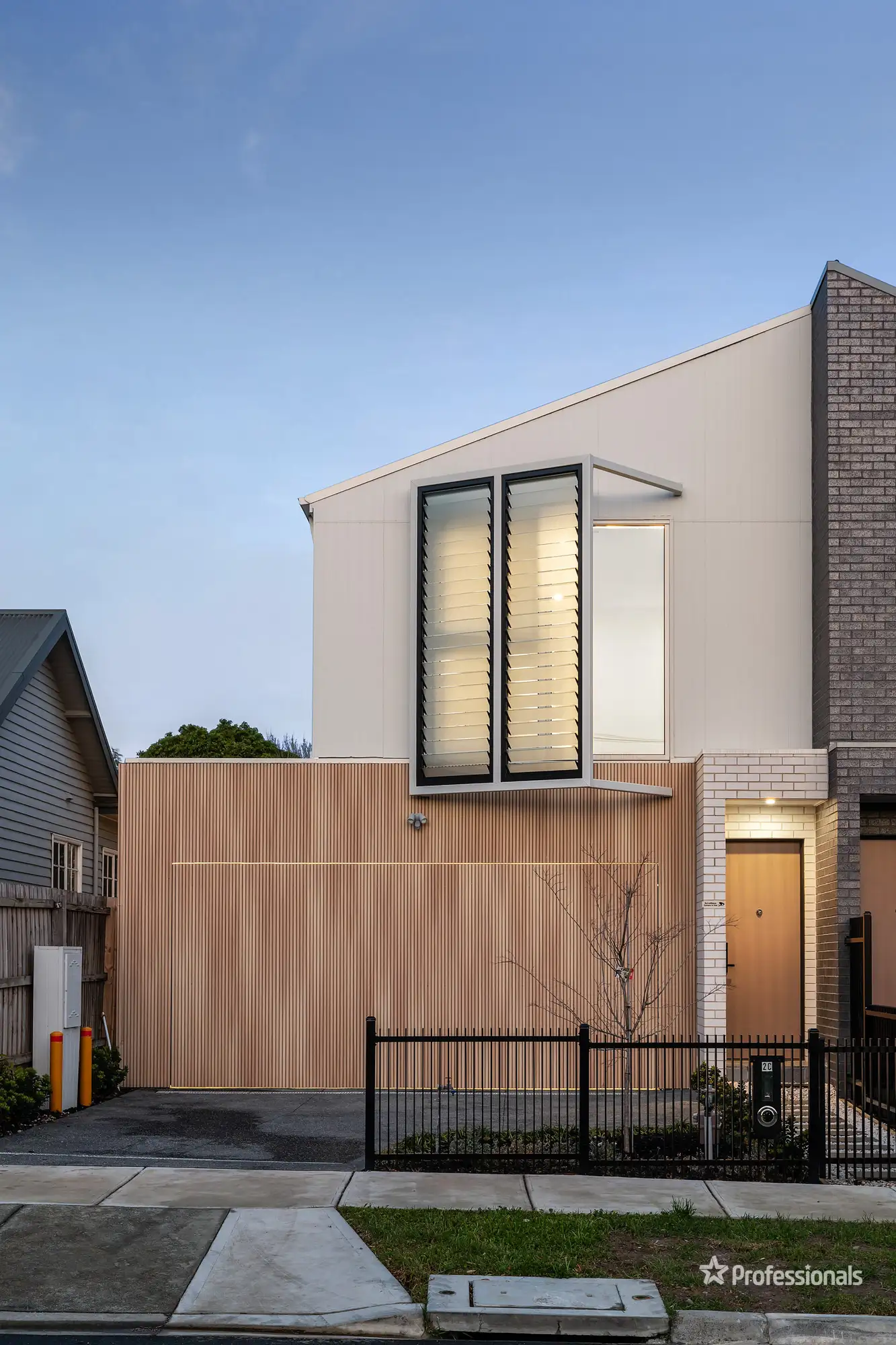Main view of Homely townhouse listing, 2C Malcolm Street, Mckinnon VIC 3204