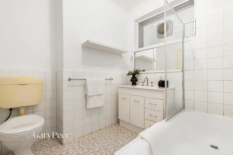 Fifth view of Homely apartment listing, 4/8 Waratah Avenue, Glen Huntly VIC 3163