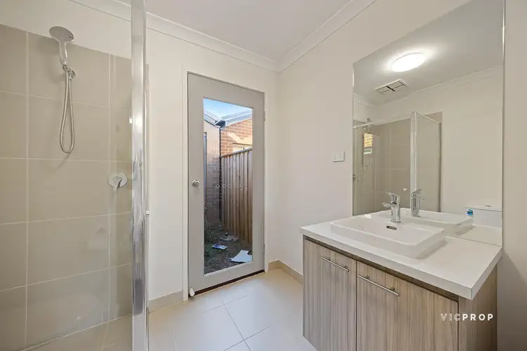 Fourth view of Homely house listing, 7 Palmdale Crescent, Mambourin VIC 3024