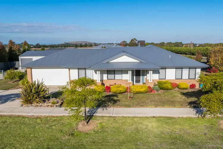 118 Knox Road, Romsey VIC 3434