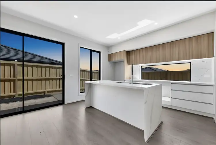 Fourth view of Homely house listing, 31 Hanover Circuit, Melton South VIC 3338
