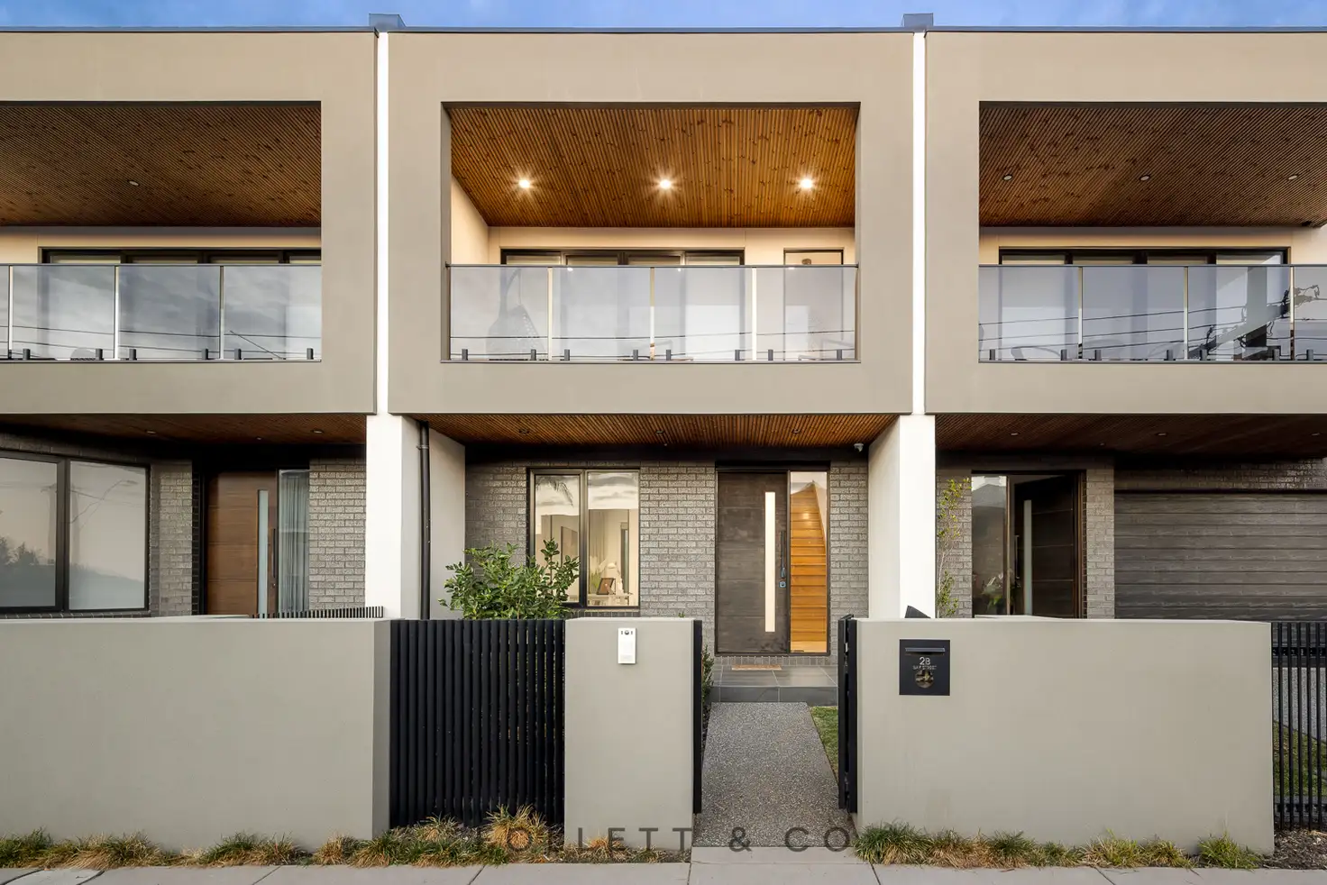 Main view of Homely townhouse listing, 2B Bay Street, Mordialloc VIC 3195