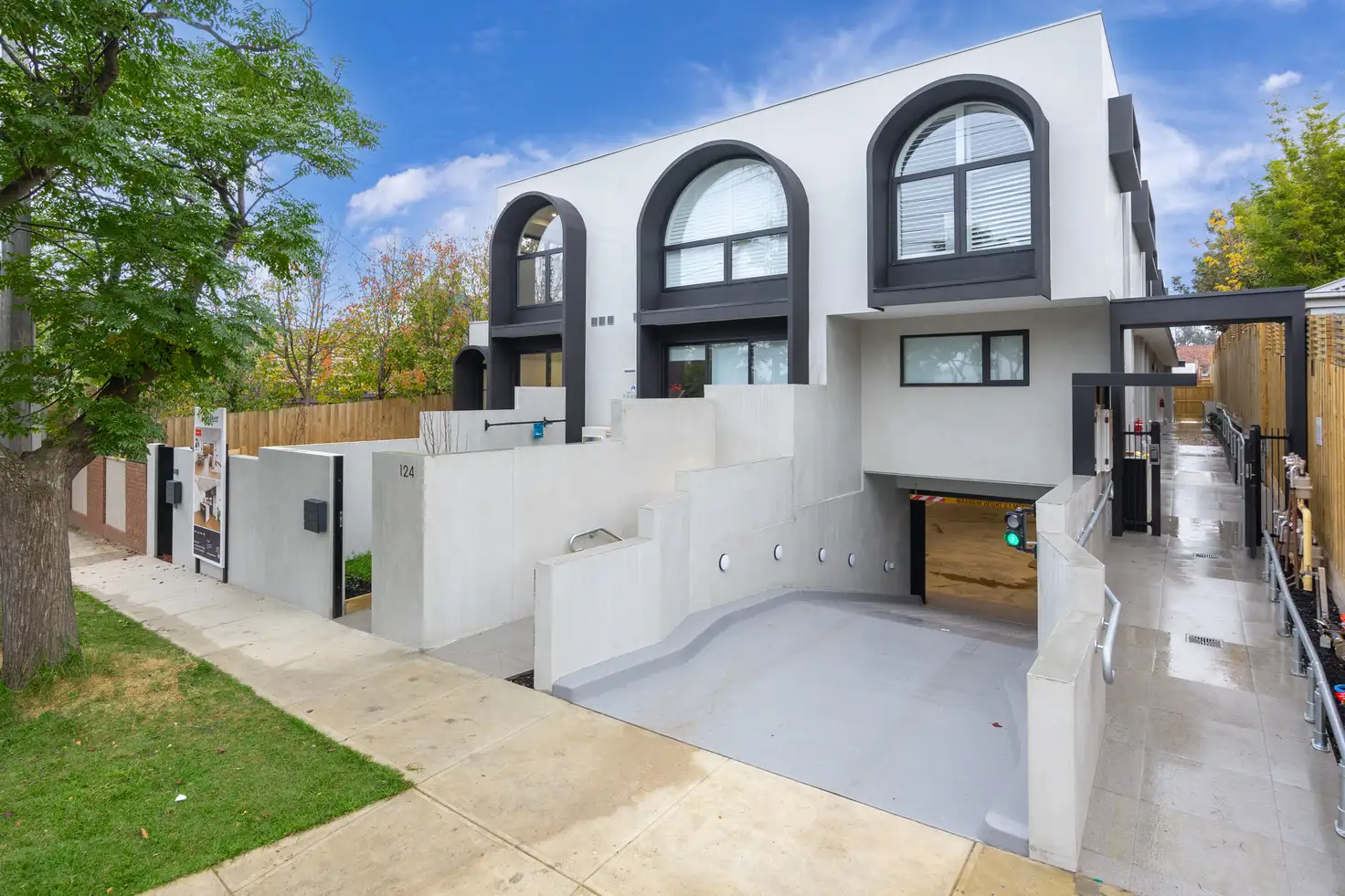 Main view of Homely townhouse listing, 1/124 Murray Street, Caulfield VIC 3162