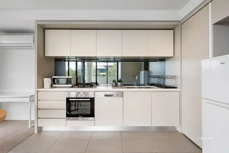 Fifth view of Homely apartment listing, 323/4 Acacia Place, Abbotsford VIC 3067