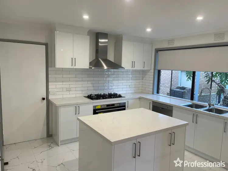 Second view of Homely house listing, 10 Cherrytree Rise, Knoxfield VIC 3180