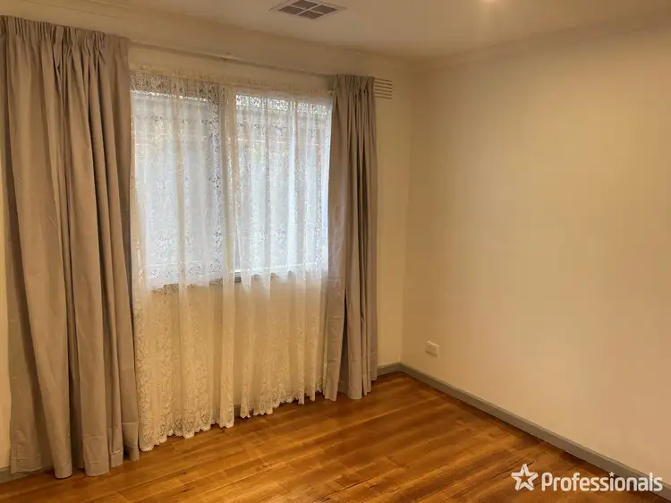 Fifth view of Homely house listing, 10 Cherrytree Rise, Knoxfield VIC 3180