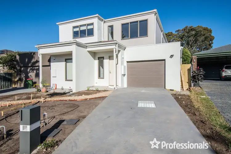 Main view of Homely townhouse listing, 2B Aminya Court, Wantirna VIC 3152
