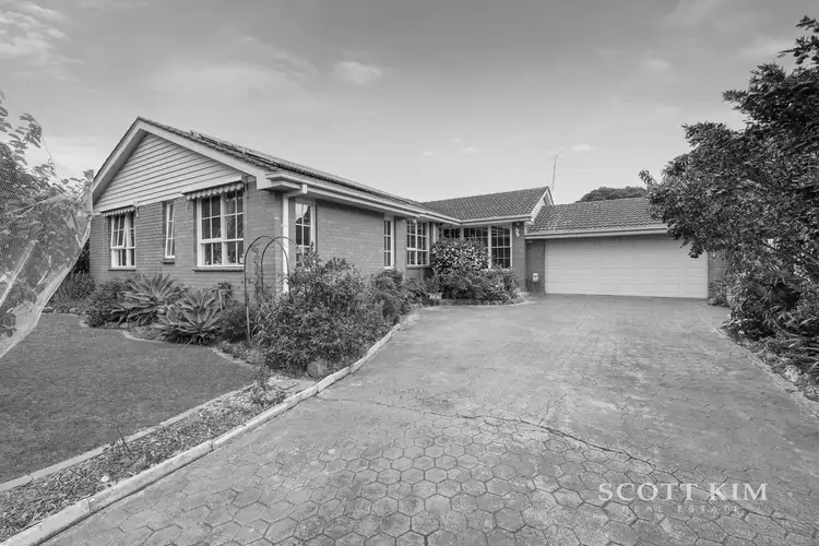 219 Lawrence Road, Mount Waverley VIC 3149