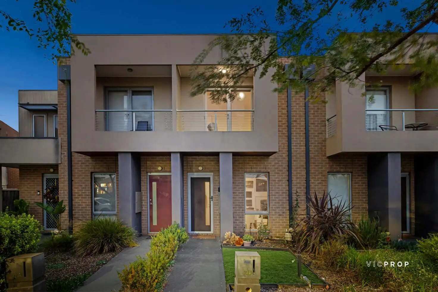 Main view of Homely townhouse listing, 2D Hanworth Avenue, Williams Landing VIC 3027