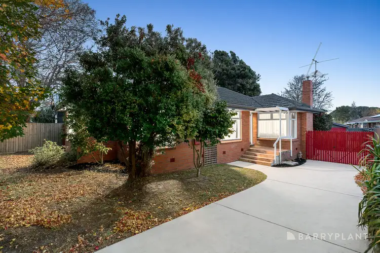 11 Neville Avenue, Seaford VIC 3198