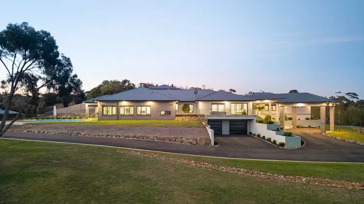 3 Roy Ross Court, Pakenham VIC 3810
