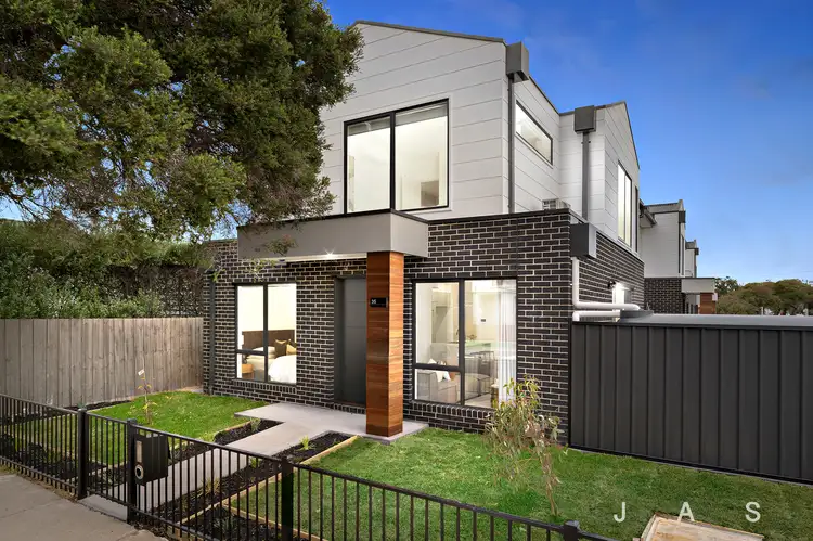 35 Blackshaws Road, Newport VIC 3015