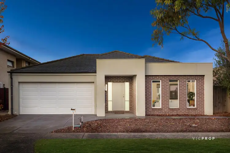 33 Australis Drive, Williams Landing VIC 3027